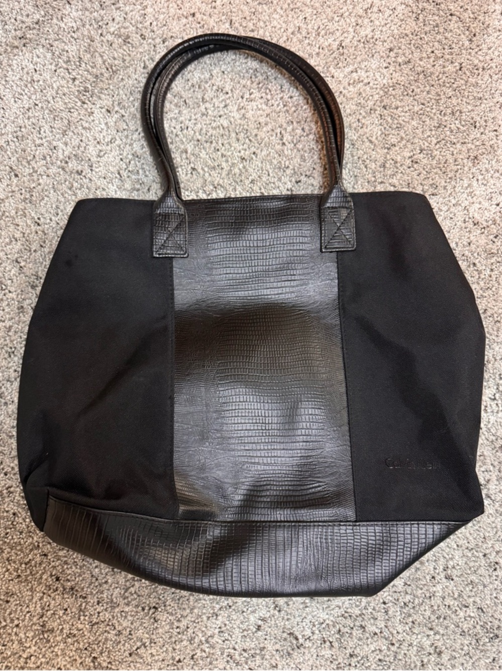 Calvin Klein Black Solid Tote Handbag Zip Top Pink Lined Inner Pockets Casual